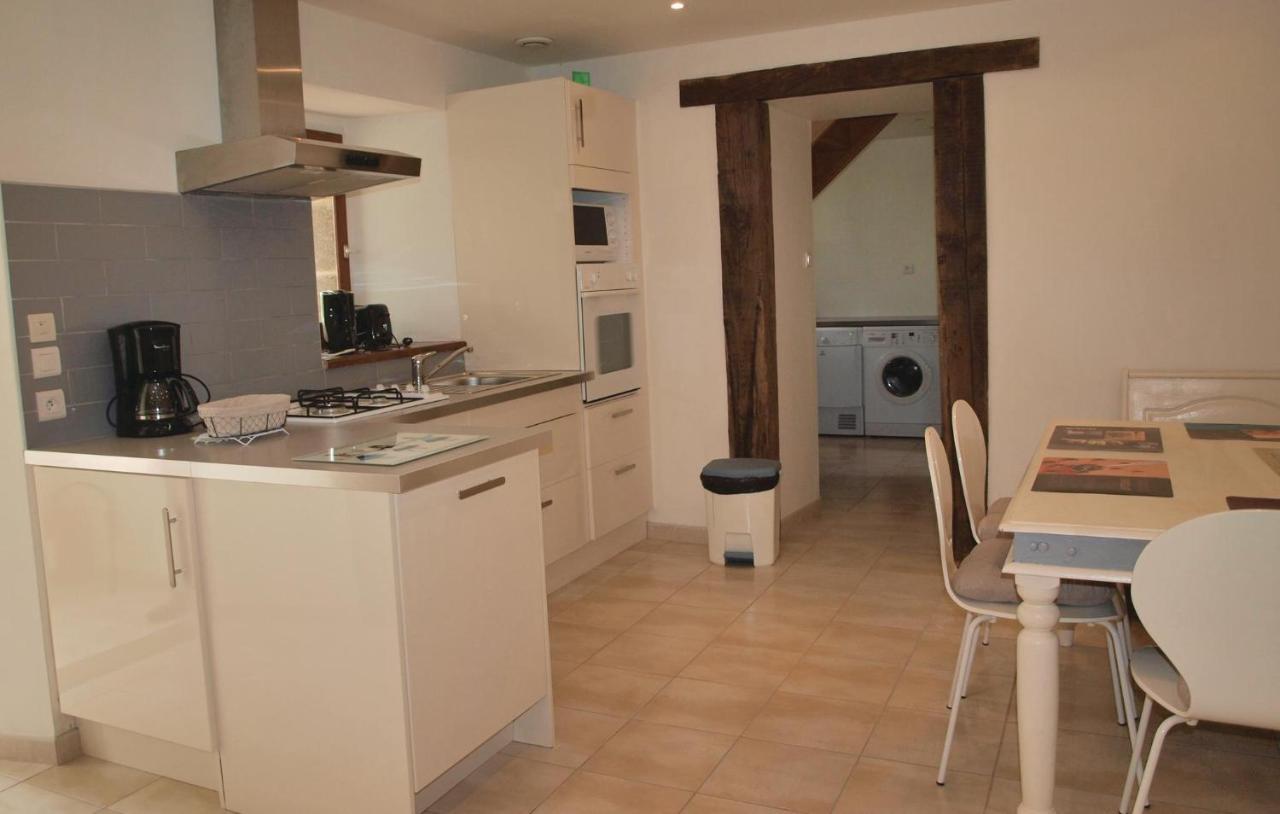 2 Bedroom Awesome Home In Mantallot Exterior foto
