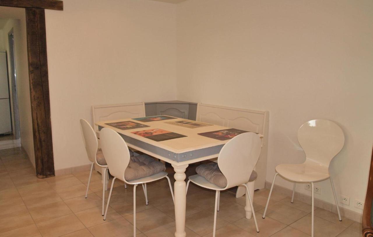 2 Bedroom Awesome Home In Mantallot Exterior foto