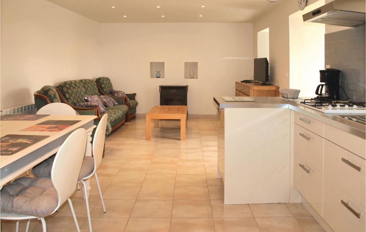 2 Bedroom Awesome Home In Mantallot Exterior foto